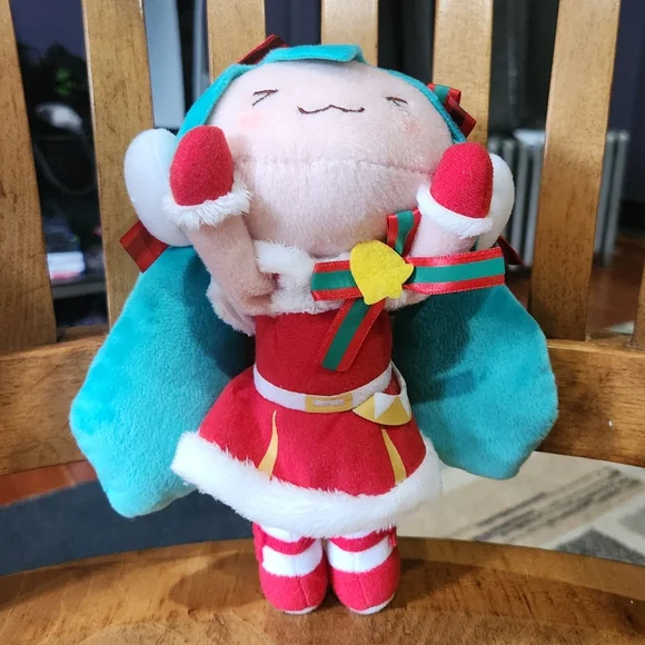 2019 Christmas Laying Miku Hatsune Vocaloid Plush Keychain - Picture 5 of 12